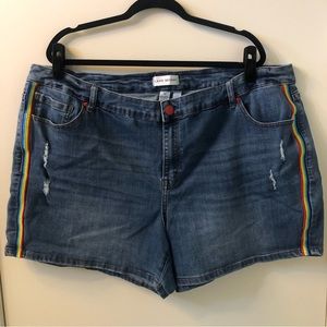 Lane Bryant Shorts Flex Magic Waistband Mid Rise Girlfriend Short Rainbow Stripe